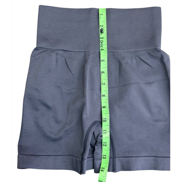 High-Waisted Seamless Compression Shorts For Women - Small - Picture 5 of 7